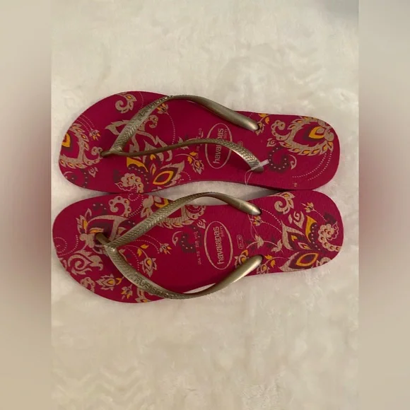 Havaianas Women’s Flip Flops (NWOT) - Picture 3 of 4
